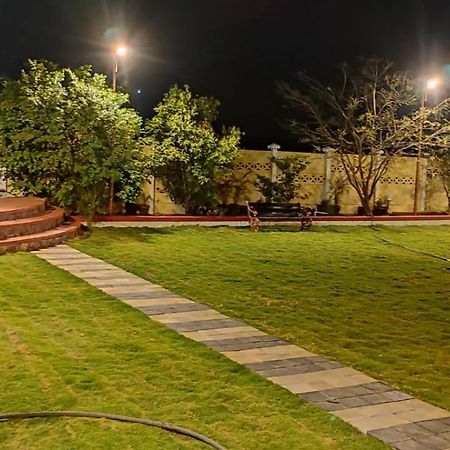 Villa Onyx Farm Khamshet Exterior foto